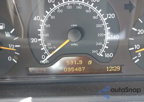 1999 Mercedes-Benz Clk 320 z USA, uszkodzony, nr VIN WDBLK65G7XT016106